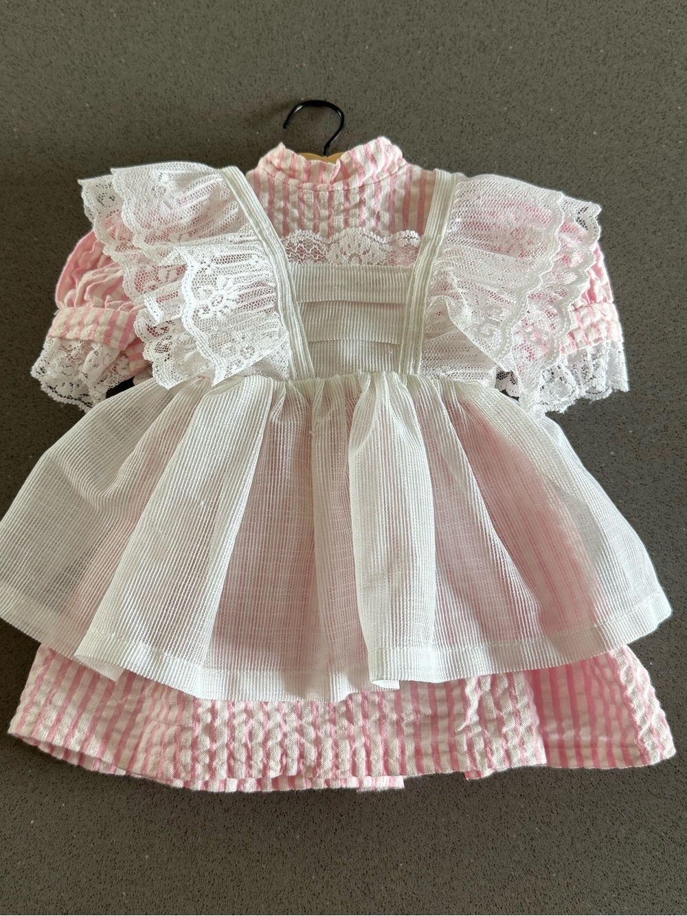 VTG Pleasant Company American Girl Samantha Birthday Dress & Lacy Pinafore Set